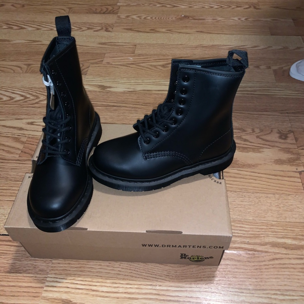 DR MARTEN 1460 MONO 8 Eye boot